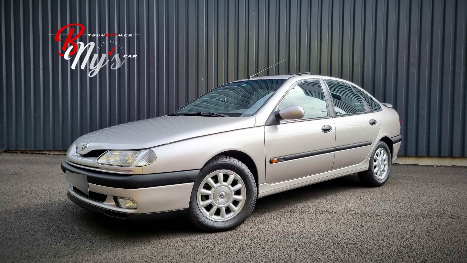 RENAULT LAGUNA 3.0 V6 BACCARA - BNYS CAR